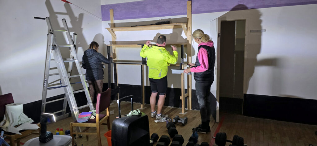 Sarah & Tony Wood painting the Fit 4 Ever studio